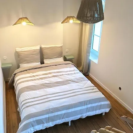 Jolie Maison Proche Tous Commerces 阿涅尔克斯