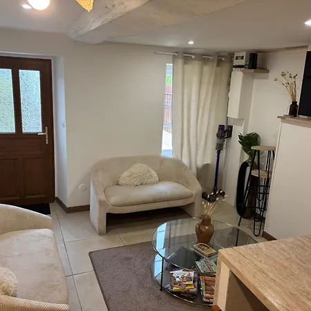 Jolie Maison Proche Tous Commerces * 阿涅尔克斯